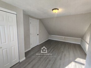 2208 Hendricks St, Unit 3 in Anderson, IN - Building Photo - Building Photo