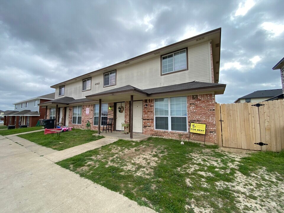4302 Sylvia Dr, Unit A in Killeen, TX - Building Photo