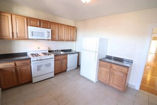 11 Barrows St, Unit 01