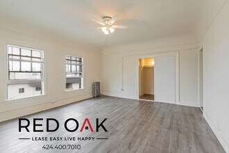 400 S Kenmore Ave in Los Angeles, CA - Building Photo - Building Photo