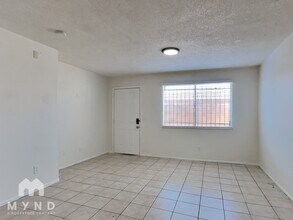 2708 E Tierra Buena Ln in Phoenix, AZ - Building Photo - Building Photo