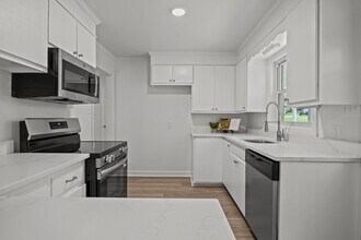 1713 Elder Ct in Burlington, NC - Building Photo - Building Photo