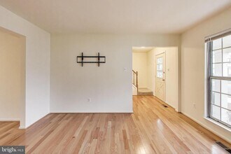 16 Tabiona Ct in Silver Spring, MD - Building Photo - Building Photo