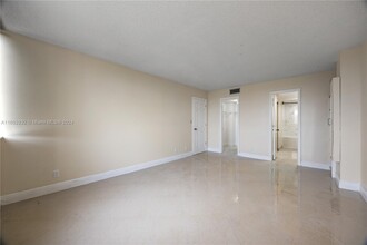 4102 Inverrary Blvd, Unit 4200 Inverrary Blvd #3715 in Lauderhill, FL - Building Photo - Building Photo