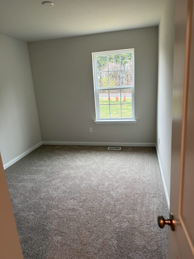1195 Susan Cir in Breinigsville, PA - Building Photo - Building Photo