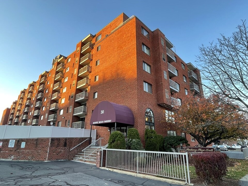 30 Revere Beach Pky, Unit 616 in Medford, MA - Building Photo