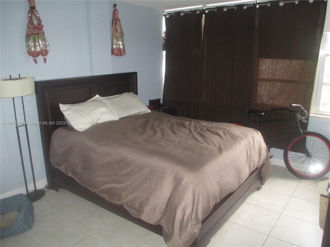 property at 2016 Bay Dr