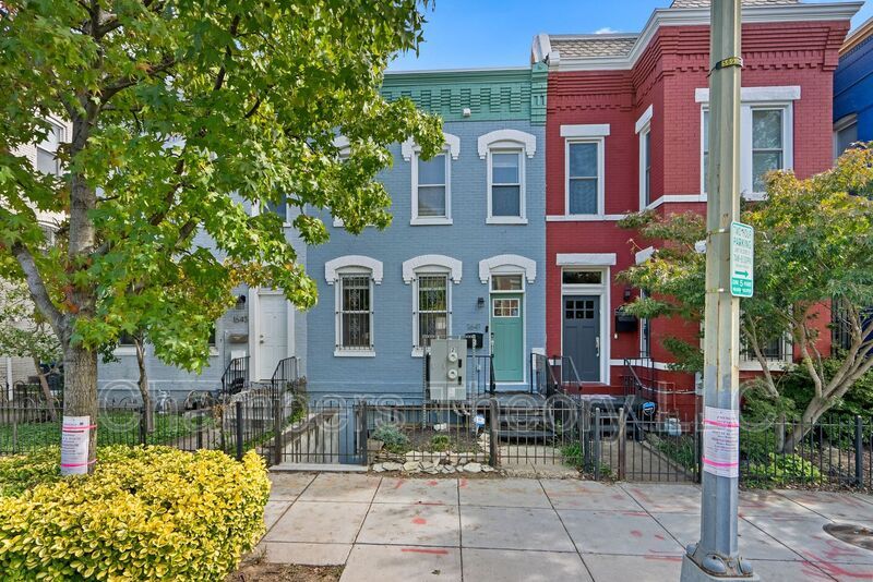 1641 4th St NW in Washington, DC - Foto de edificio