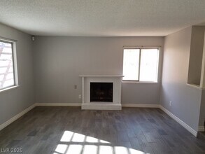 7147 Abbeyville Dr in Las Vegas, NV - Foto de edificio - Building Photo