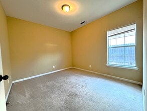 229 Forest Village Ln in Alabaster, AL - Building Photo - Building Photo