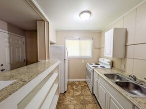 110 Farm Dr in Bridge City, TX - Building Photo - Building Photo