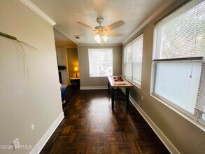 4808 Lawnview St in Jacksonville, FL - Foto de edificio - Building Photo