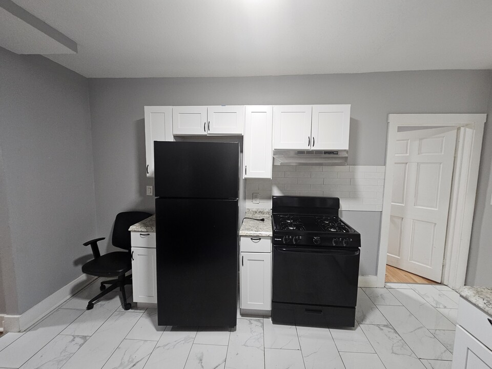 119 Monroe St, Unit 1 in New Haven, CT - Foto de edificio