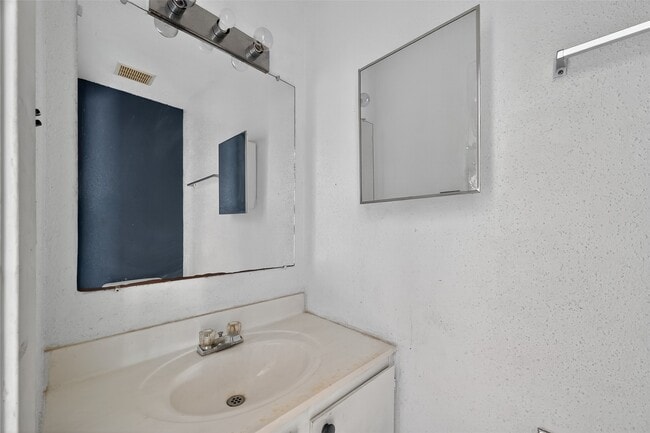 property at 600 S Allen-Genoa Rd