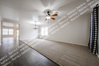 8554 E Meseto Ave in Mesa, AZ - Building Photo - Building Photo