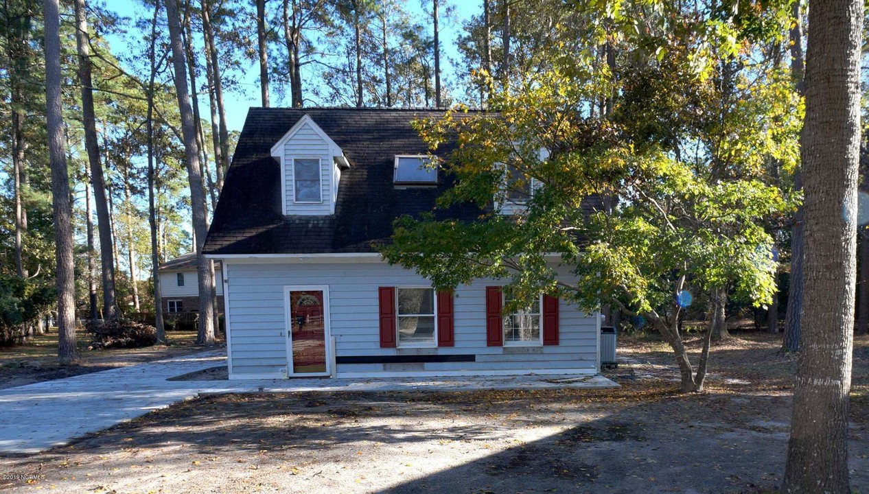 520 Haywood Creek Dr in Trent Woods, NC - Foto de edificio