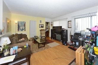 969 Larrabee St in West Hollywood, CA - Building Photo - Interior Photo