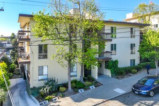 551 Jean St in Oakland, CA - Building Photo