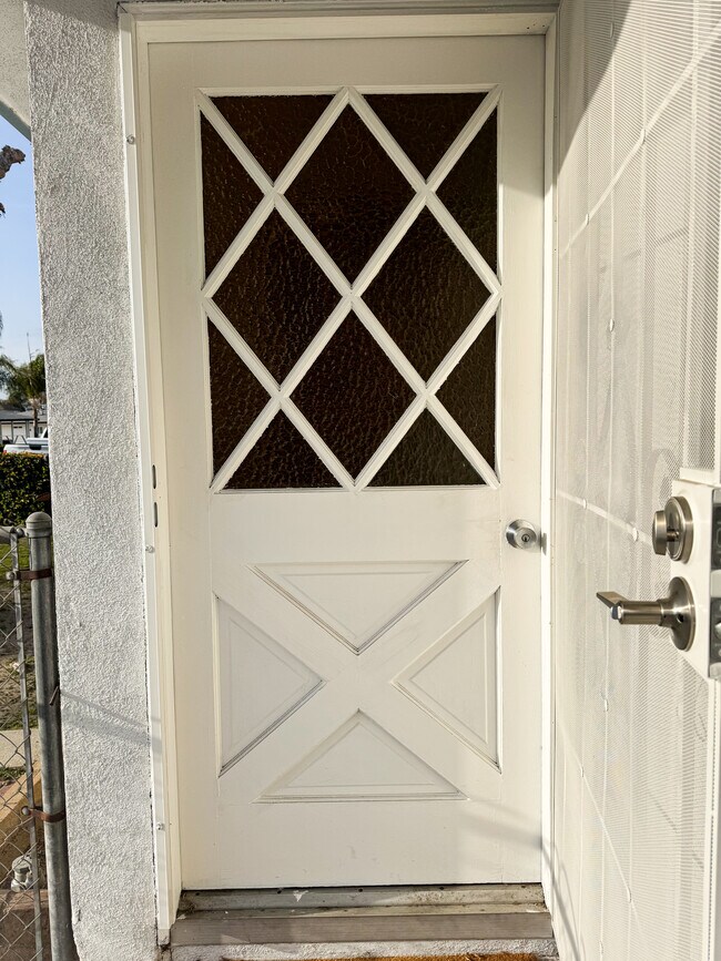 8672 La Salle St in Cypress, CA - Foto de edificio - Building Photo