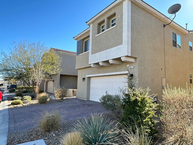 8977 Misty Leaf Ave in Las Vegas, NV - Building Photo - Building Photo