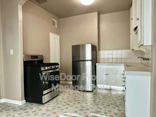 1030 Leonard Ave in East Los Angeles, CA - Building Photo - Building Photo