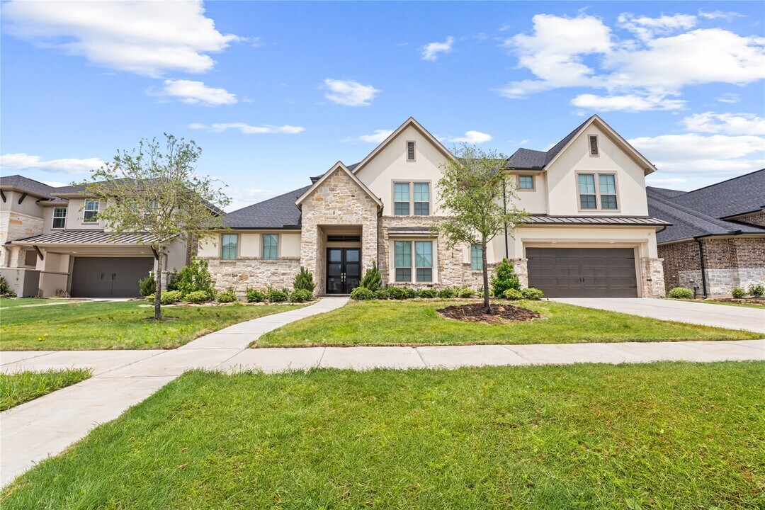 29842 Kate Crk Ln in Fulshear, TX - Building Photo