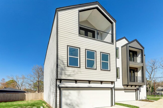 9404 Rain Mood Ln in Houston, TX - Foto de edificio - Building Photo