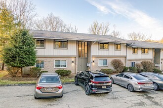 100-120 Penn Pleasant Dr in Verona, PA - Building Photo - Building Photo