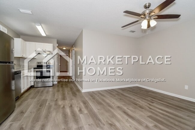 1125 S 11th St in Fernandina Beach, FL - Building Photo - Building Photo