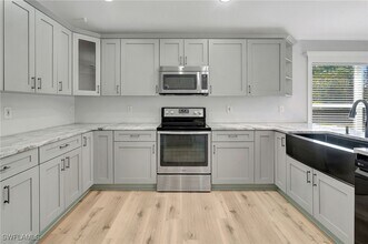 12843 Fox Hollow Cir in Ft. Myers, FL - Building Photo - Building Photo