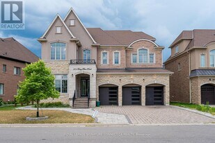 376 Torrey Pines Rd in Vaughan, ON - Building Photo