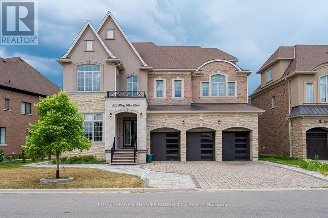 property at 376 Torrey Pines Rd