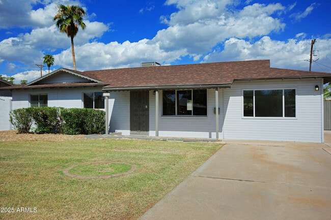 property at 1206 W 9th St
