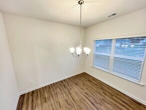 203 Edna Trl in Euharlee, GA - Building Photo - Building Photo