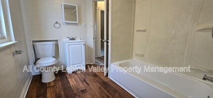 818 N 4th St in Allentown, PA - Building Photo - Building Photo