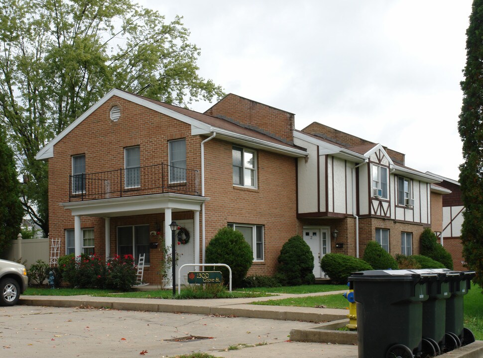 Almond/Grove Apartments in Williamsport, PA - Building Photo