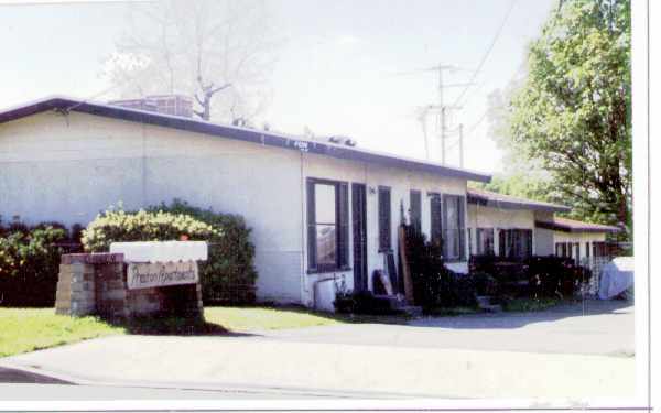 Preston Apartments in Grand Terrace, CA - Foto de edificio