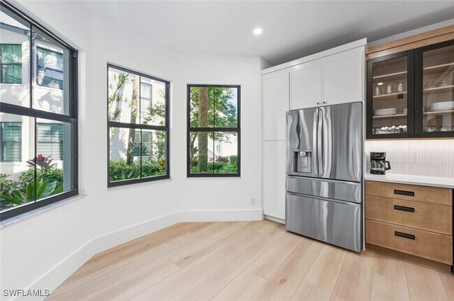 property at 2396 Ravenna Blvd
