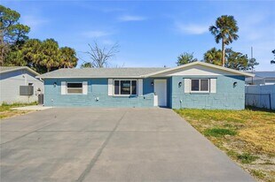 5543 Quist Dr in Port Richey, FL - Building Photo