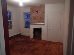 89 1st Ave, Unit 2 in Nyack, NY - Foto de edificio - Building Photo