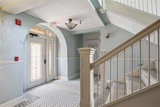 1221 N Palm Ave in Sarasota, FL - Building Photo - Building Photo