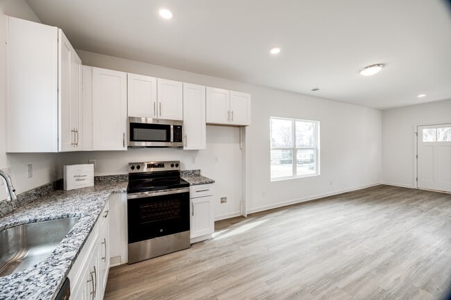 20 S Mickley Ave in Bessemer City, NC - Building Photo - Building Photo