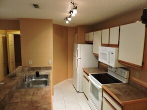 621 Dory Ln in Altamonte Springs, FL - Building Photo - Building Photo