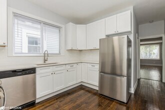 4646 W Warwick Ave in Chicago, IL - Building Photo - Building Photo