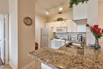 2732 Via Murano in Clearwater, FL - Building Photo - Building Photo