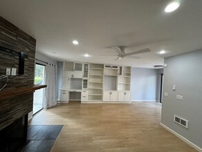 2770 Ariane Dr in San Diego, CA - Building Photo - Building Photo
