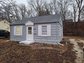 3205 W Ann St in Peoria, IL - Building Photo