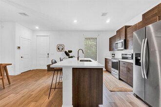 425 NW 17th St in Fort Lauderdale, FL - Building Photo - Building Photo