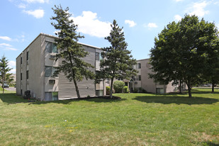 Ridgewood Apartments in Liverpool, NY - Building Photo - Building Photo