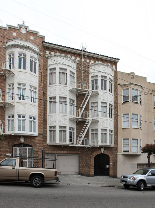 1565 Greenwich St in San Francisco, CA - Building Photo